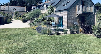 Cozy cottage 700m from the beach