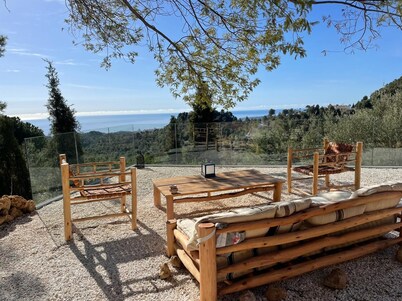 Charming Villa With Beautiful Views and Private Swimming Pool