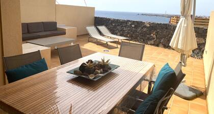 Relax & Quiet Apartment for home office. Wonderful sea views in Poris Tenerife.