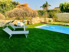 Property grounds - Single villa with private pool and lovely sea view (Cava D'aliga)