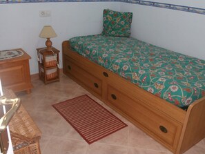 3 bedrooms, free WiFi, bed sheets