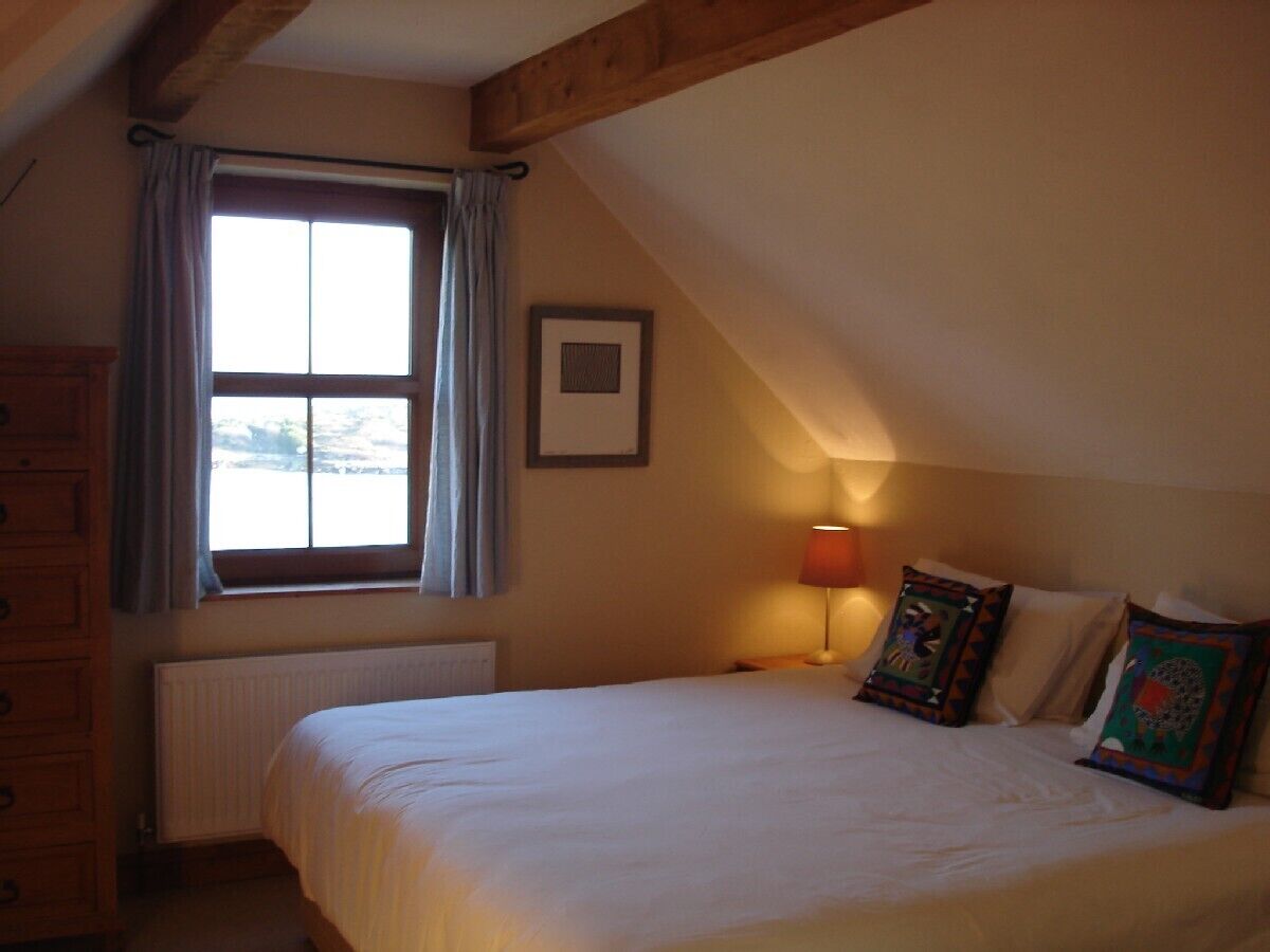 A romantic hideaway for two in a stunning seaside location near Caherdaniel