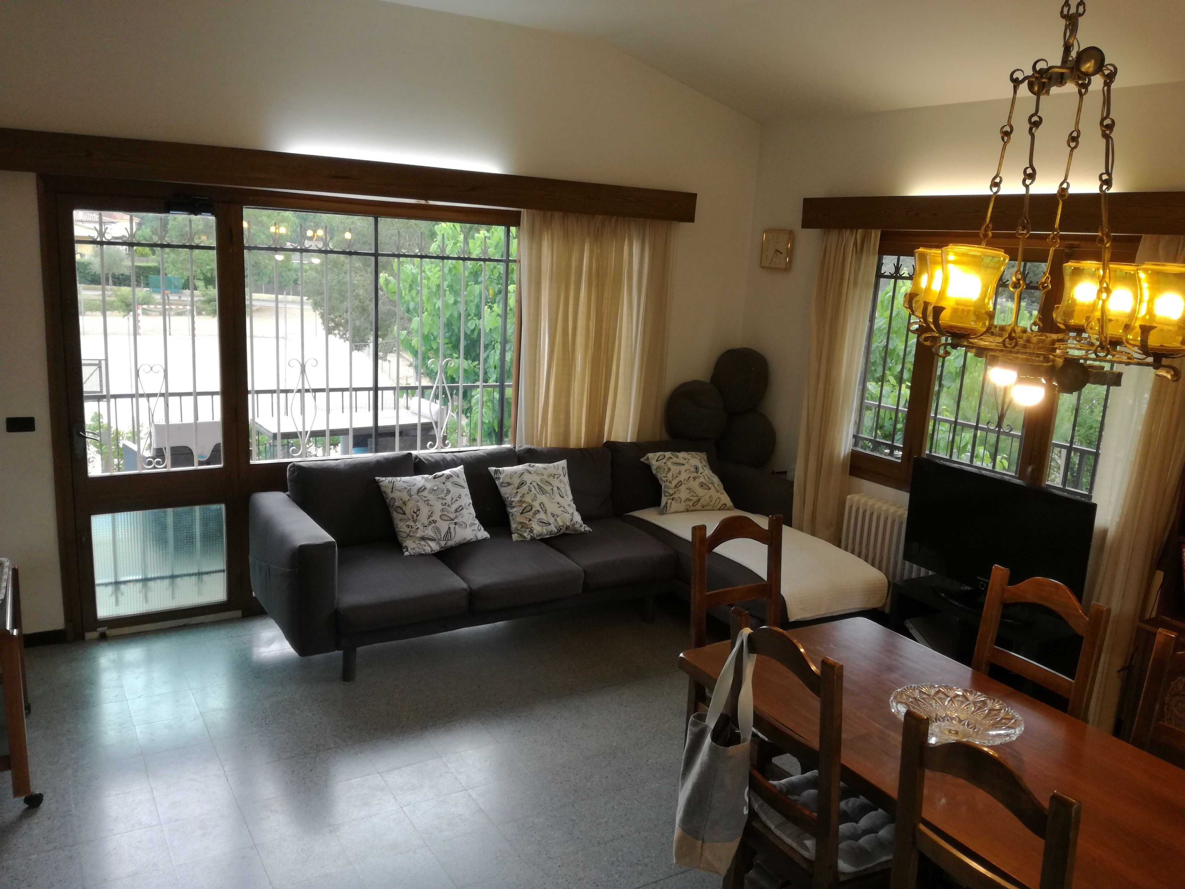 Smart-TV, DVD-Player, Tischfußball, Tischtennisplatte