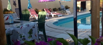 Charming half-villa W pool, near Montpellier, Pezenas & coast.