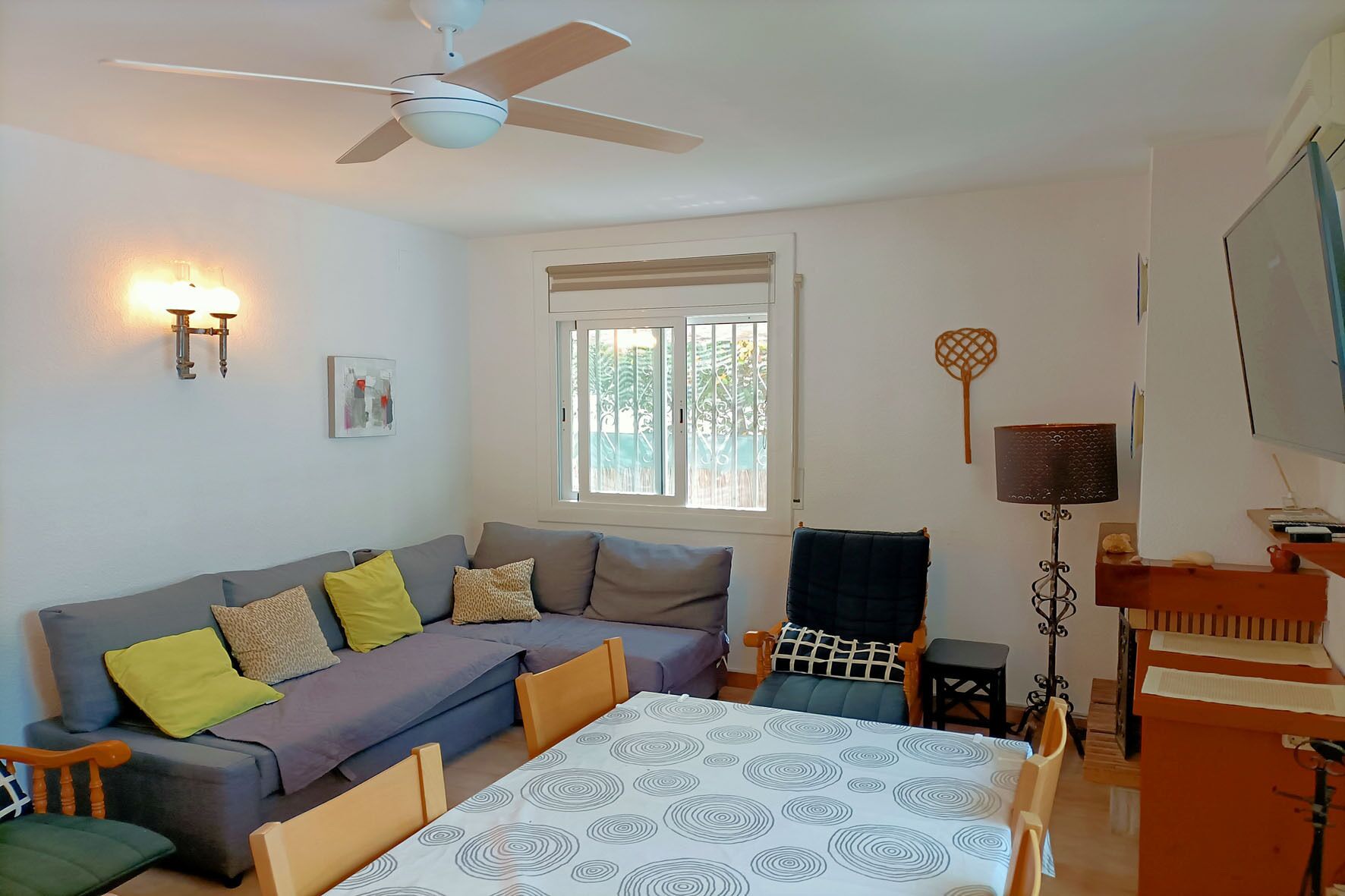 Villa located 500 m from the beach with private pool and large fenced garden