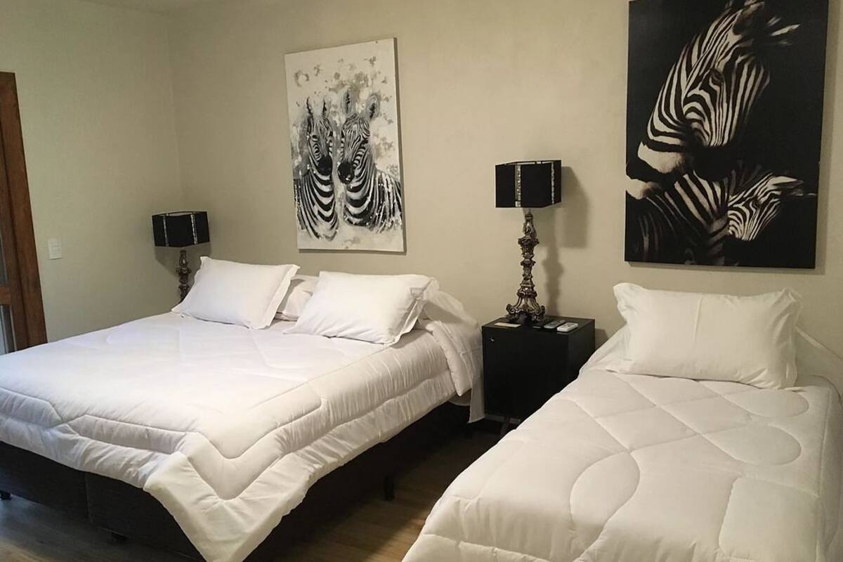 Suite (Curicaca) | Artículos del minibar gratis y caja de seguridad en la habitación