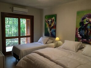 Suite (Gralha Azul) | Artículos del minibar gratis y caja de seguridad en la habitación