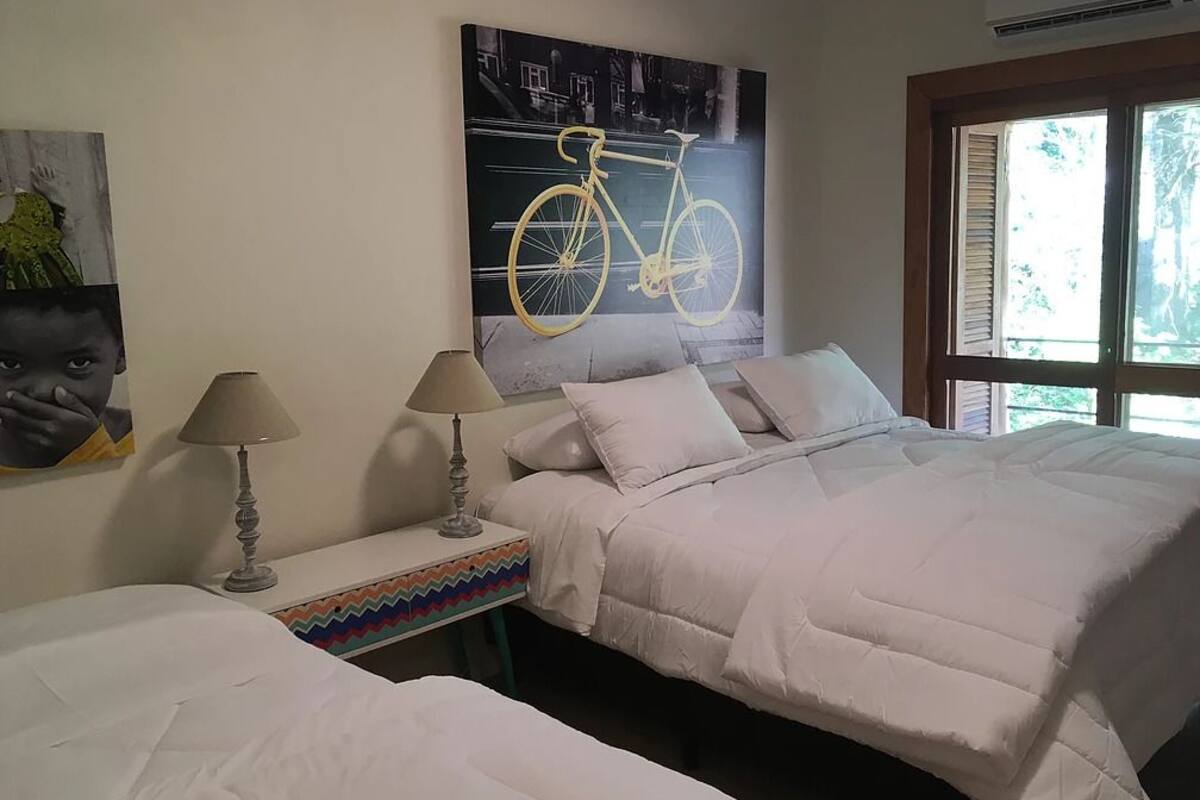 Suite (Beija-Flor) | Artículos del minibar gratis y caja de seguridad en la habitación
