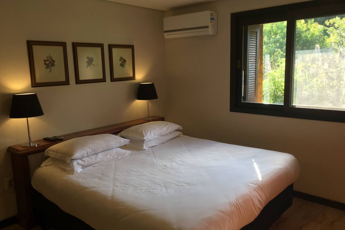Suite (Quati) | Artículos del minibar gratis y caja de seguridad en la habitación