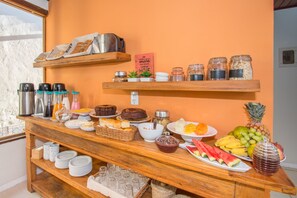 Desayuno bufé gratuito y diario