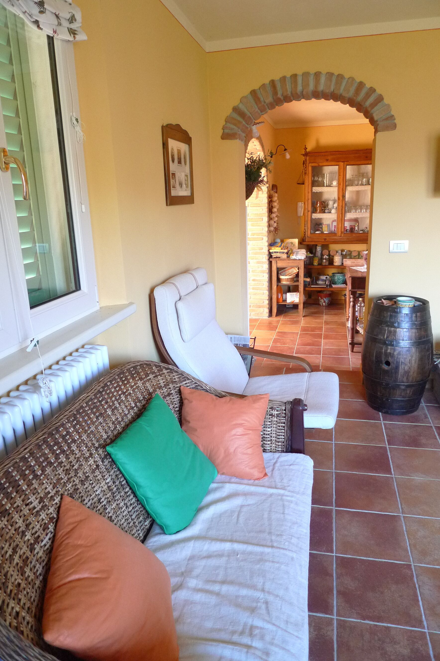 Télévision, cheminée, lecteur de DVD