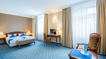 Junior Suite in Main Building | Individuell dekoriert, individuell eingerichtet, Schreibtisch