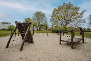 Außen-Kinderspielplatz