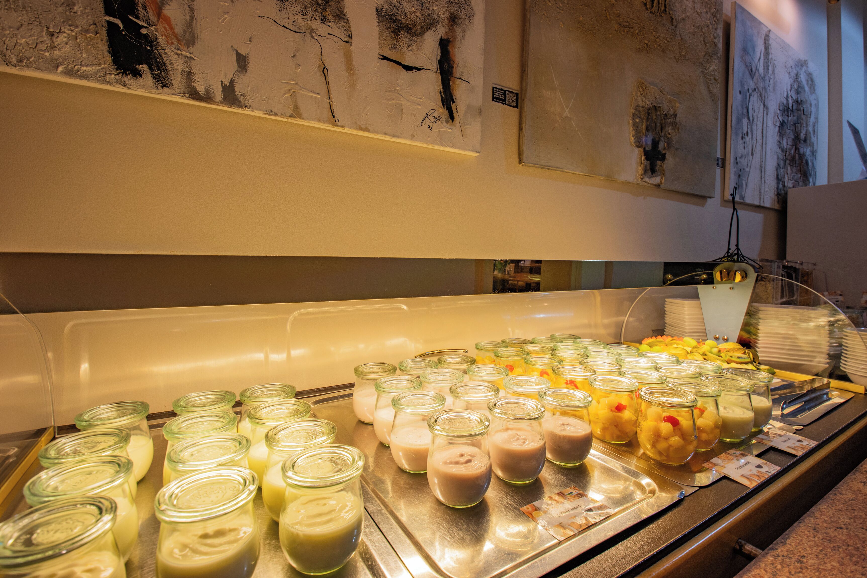 Tägliches Frühstücksbuffet gegen Gebühr