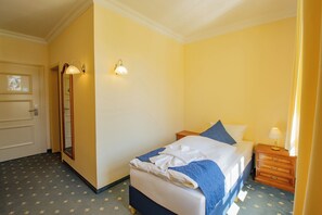 Single Room in Main Building | Con stile personalizzato, con arredamento individuale, una scrivania