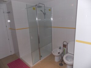 Bathtub, hair dryer, towels, toilet paper - Apartment in residence, close to the beach with swimming pool, 2 bedrooms  (Orihuela Costa)