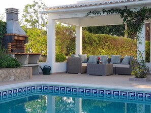 Pool - Beautiful detached villa,four bedrooms, private heatable pool,in a tranquil area (Loule)
