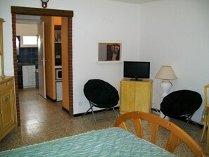 Iron/ironing board - Studio - Ile rousse (L'île-Rousse)