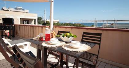 VILLA CALABERNARDO APARTAMENT RED 6 BEDS / 50 METERS FROM THE SEA