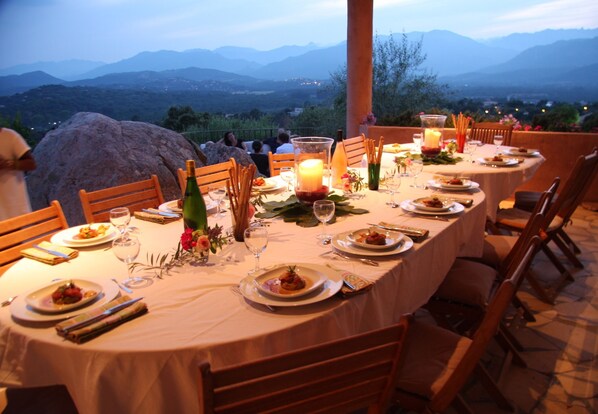 Outdoor dining