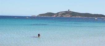 400 m de la playa, gran villa con vistas al mar y montaña, piscina climatizada