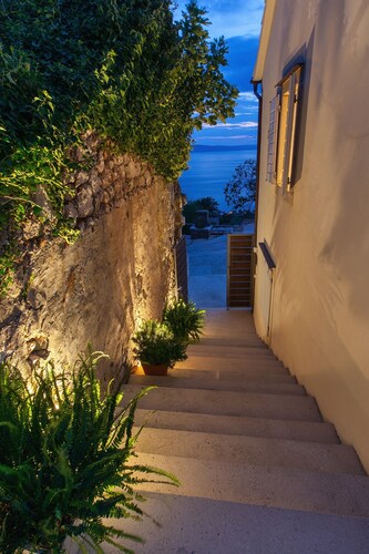 Villa Heritage with Private Pool & Panoramic Sea View – Podgora, Croatia