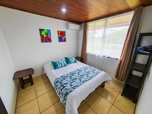 6 bedrooms, iron/ironing board, WiFi, bed sheets