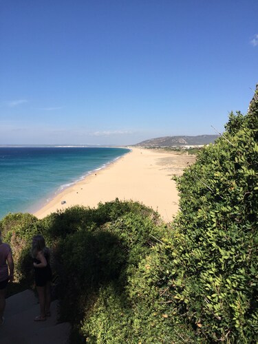 Erste Linie am Strand mit großer privater Terrasse