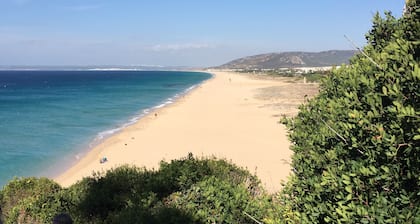 Erste Linie am Strand mit groĂer privater Terrasse