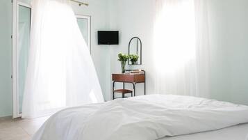 1 soveværelse, pengeskab på værelset, strygejern/strygebræt, weekendseng