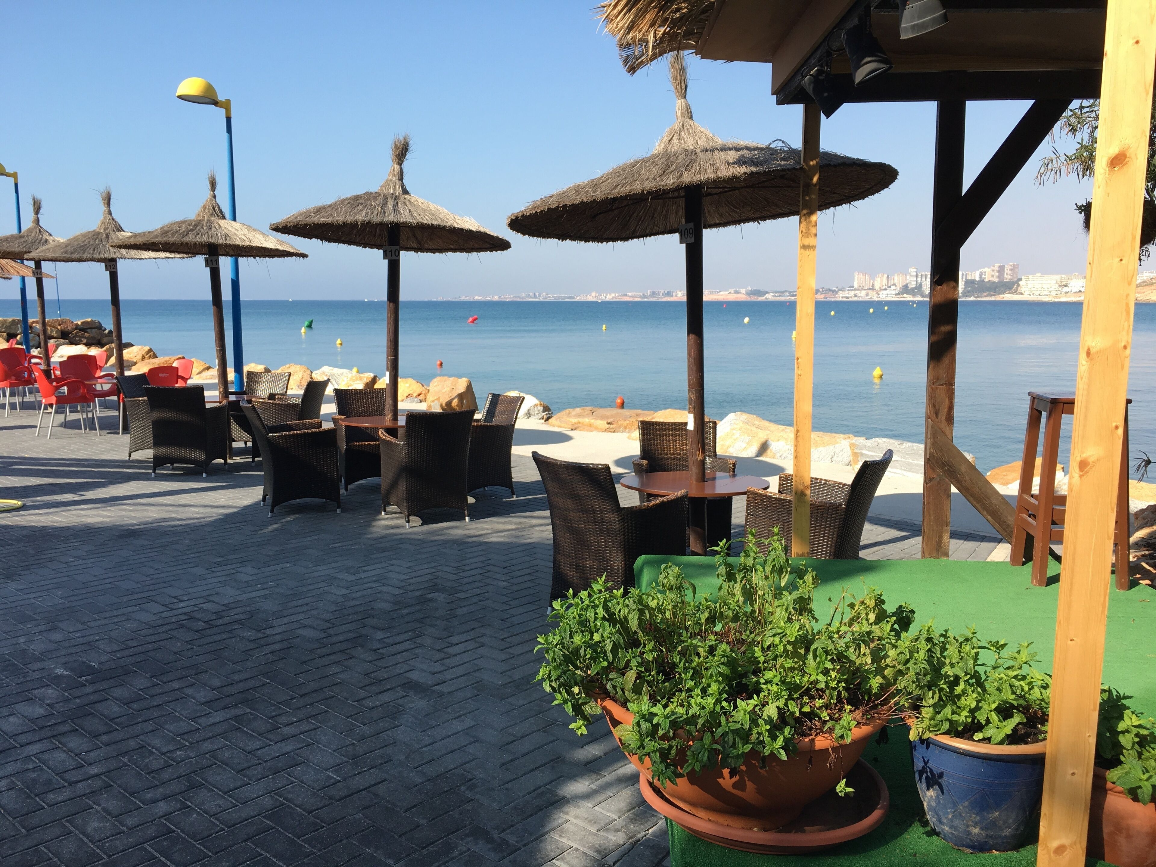 Bahia Bar and Restaurant - 200m