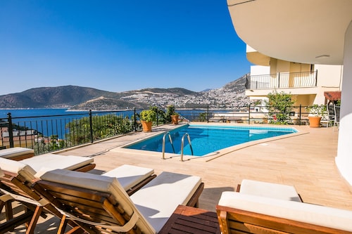 Villa with Private Pool and Sea Views