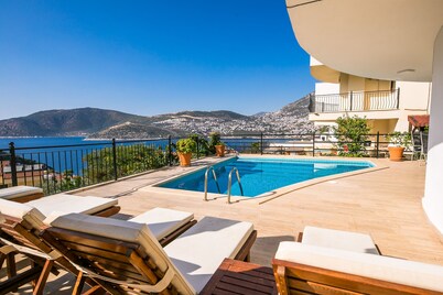 Villa with Private Pool and Sea Views