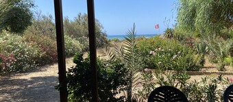 Cottage aux 30 mt de la mer sur plage sableuse