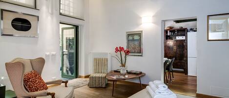 1 camera, una scrivania, ferro/asse da stiro, Wi-Fi gratuito