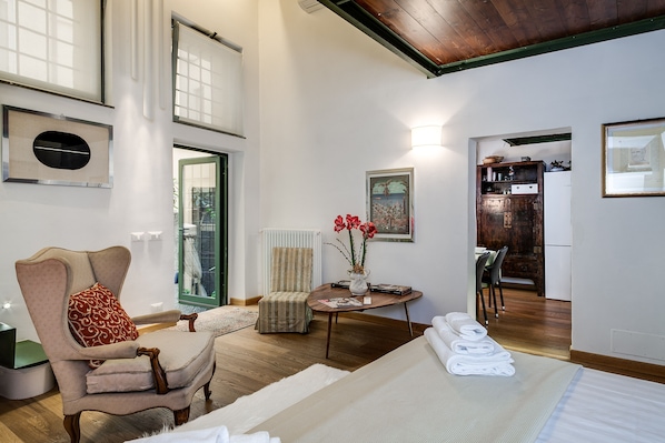 1 camera, una scrivania, ferro/asse da stiro, Wi-Fi gratuito