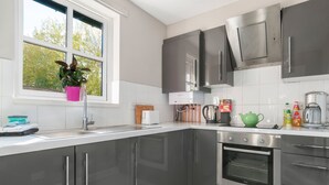 Unclassified image, 4 of 24, button - The Fettes Residence (Edinburgh)