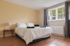 City House | 2 bedrooms, iron/ironing board, free WiFi, bed sheets - The Fettes Residence (Edinburgh)