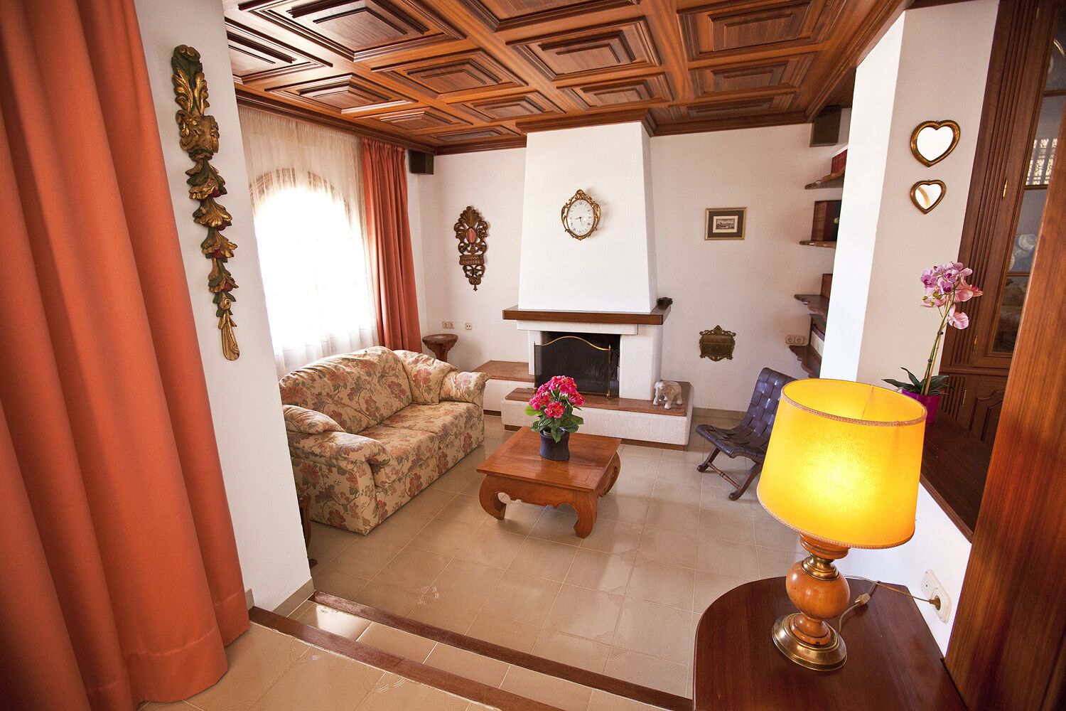 Villa Marlis Ibiza, 400 sqm house with sea views near the best beaches of Ibiza