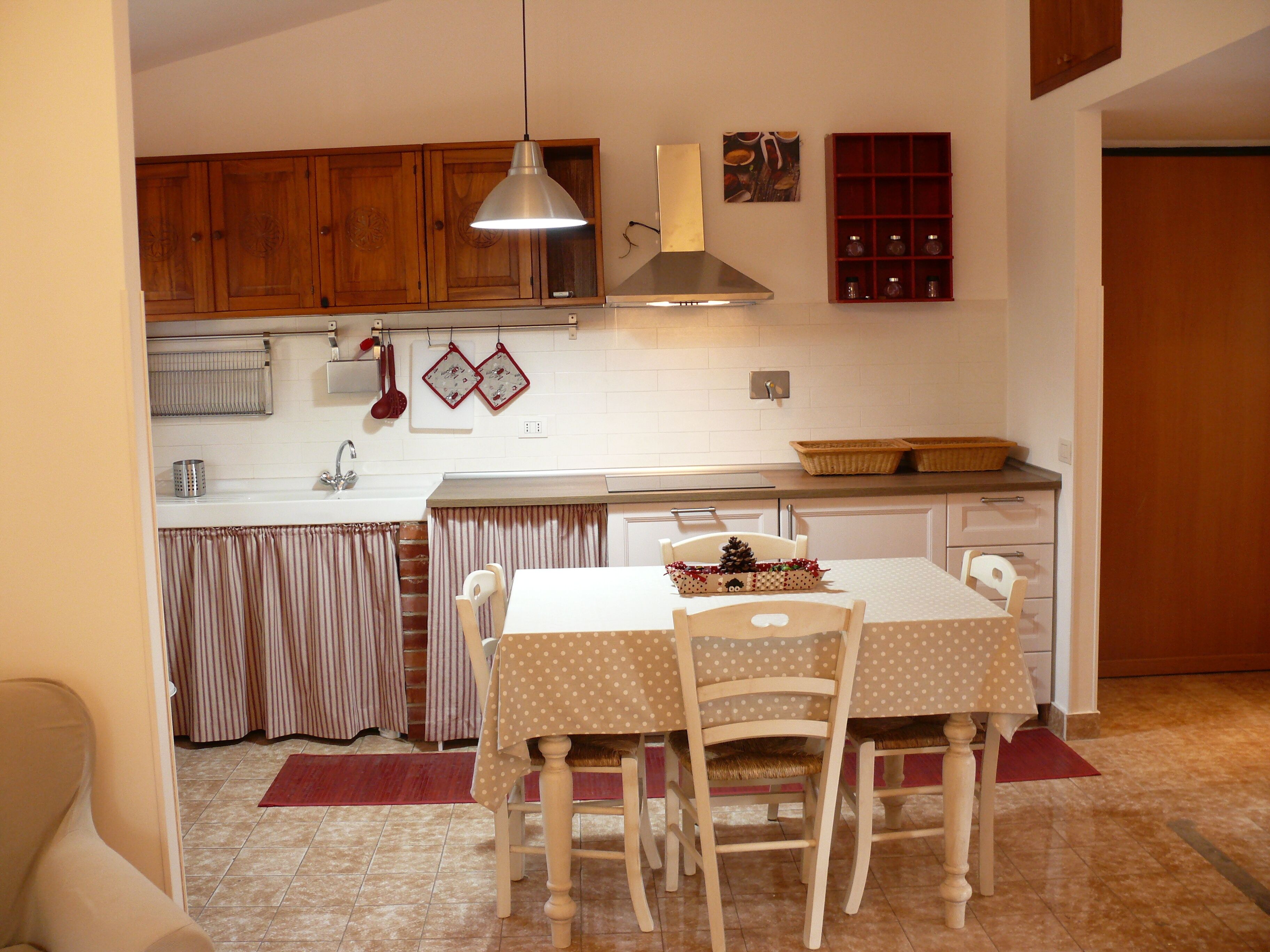 Independent villa with swimming pool Aleanto