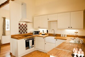 Unclassified image, 5 of 12, button