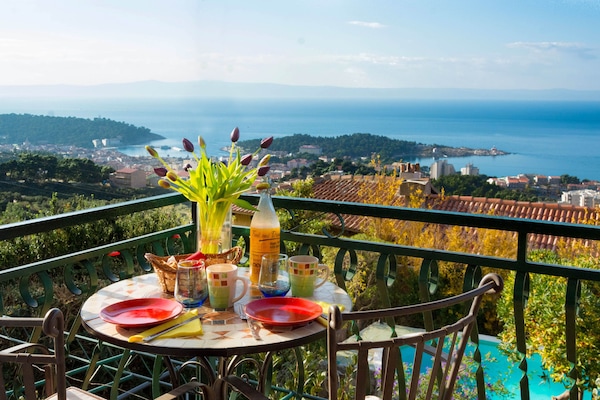 Enjoy the early hours with astonishing views