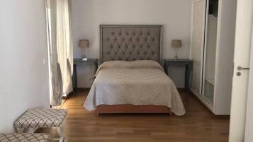 3 bedrooms, iron/ironing board, free WiFi