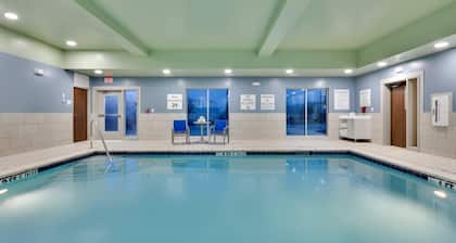 Holiday Inn Express Suites Plano East Richardson