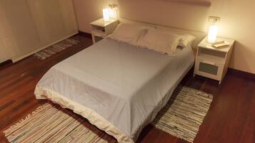 4 chambres, bureau, fer et planche Ă repasser, Wi-Fi gratuit