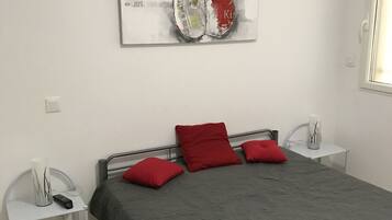 1 bedroom, iron/ironing board, free WiFi, bed sheets
