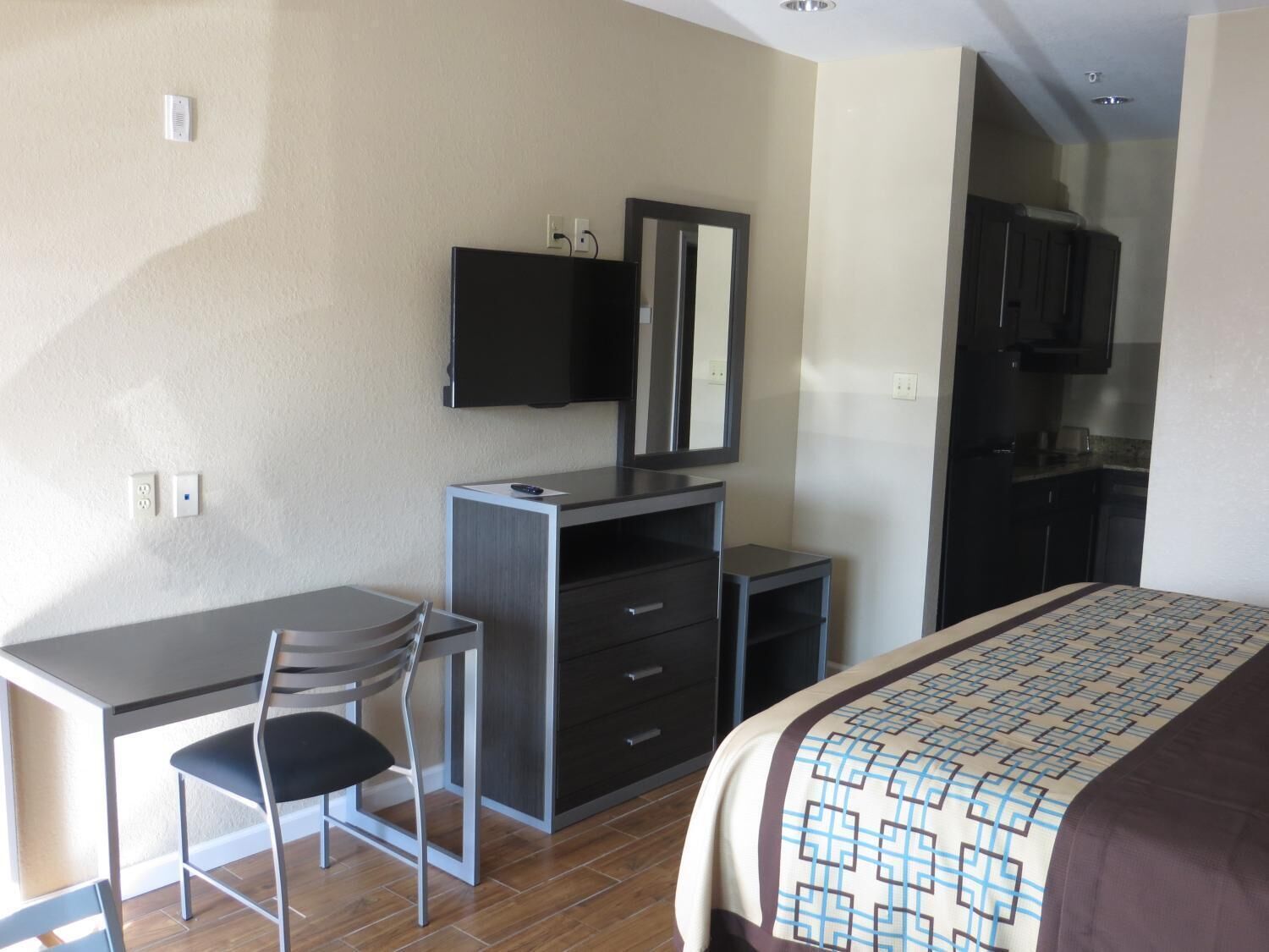 free wifi, bed sheets, wheelchair access