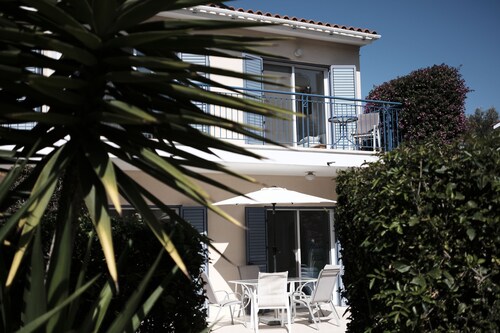 Lovely, two bedroom, air-conditioned Town House, set on a wonderful development