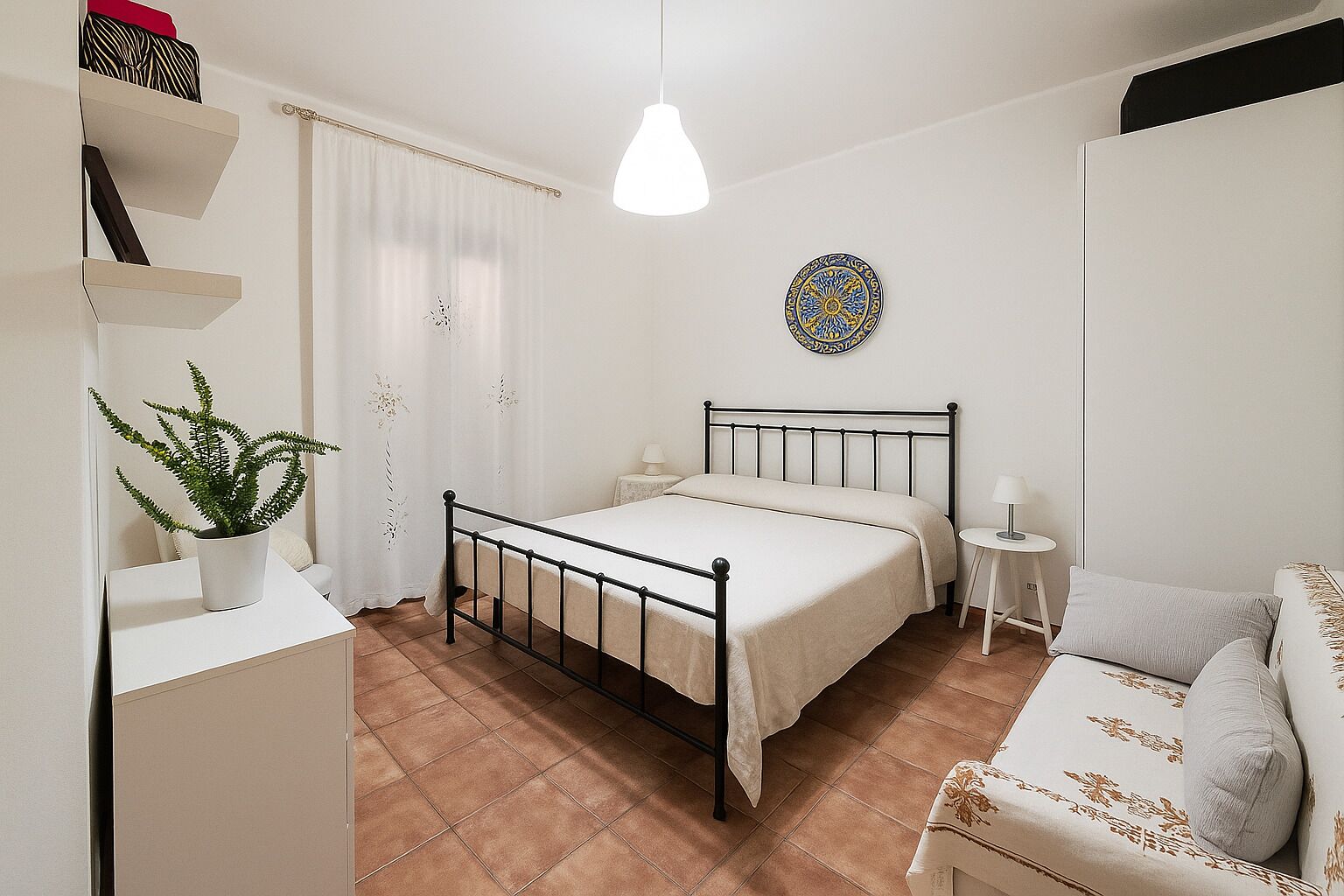 4 Schlafzimmer, Schreibtisch, Bügeleisen/Bügelbrett, kostenloses WLAN