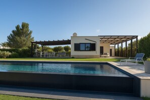 Pool - Villa in Sicily, Syracuse / Brucoli with sea & Etna view  close to sea beach (Brucoli)